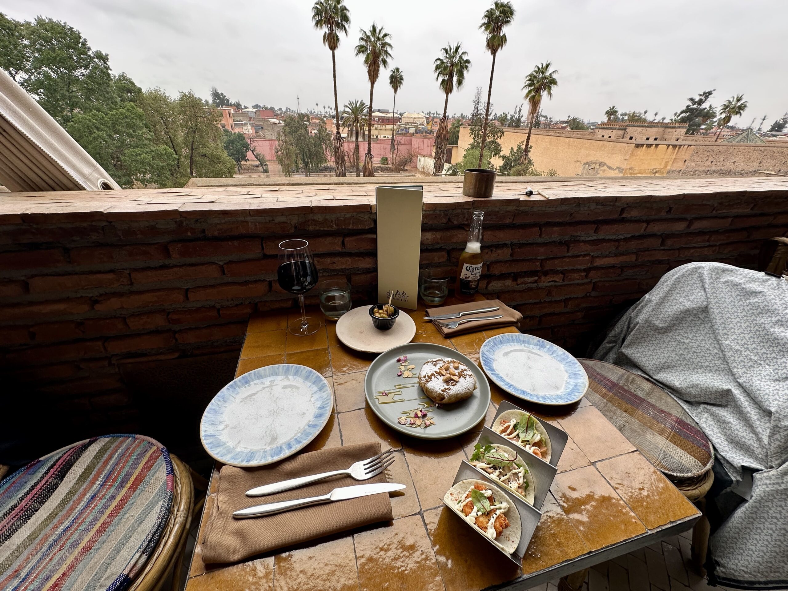 Comer en Marrakech: Mejores Platos Marroquíes y Dónde Probarlos