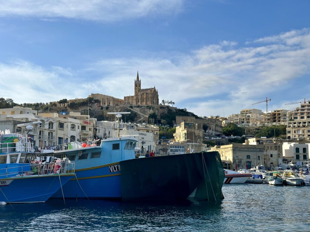 como llegar a gozo en ferry