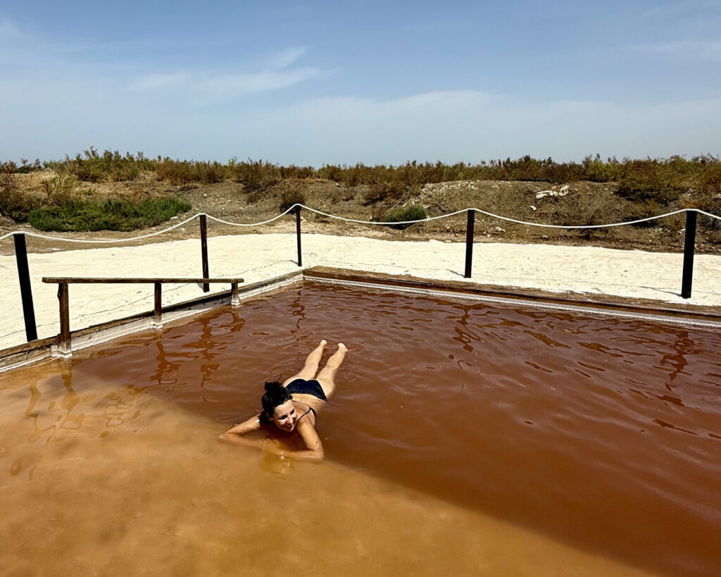 que ver en chiclana salinas