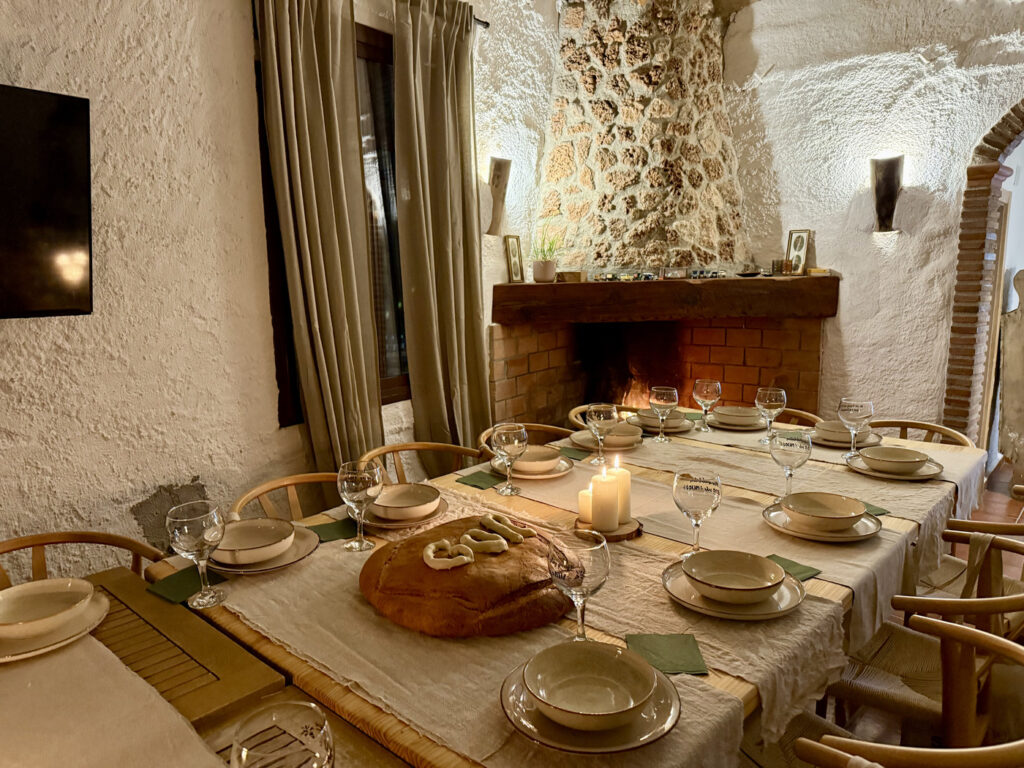 hotel cueva geoparque de granada