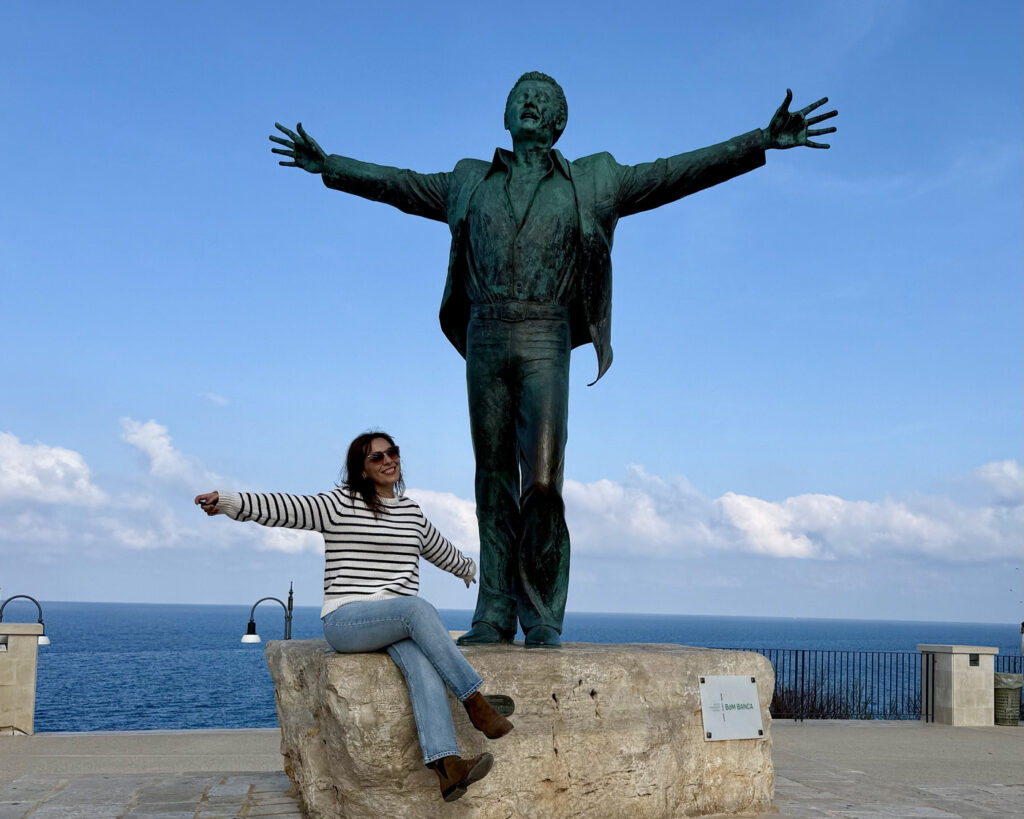 que ver en polignano a mare playa