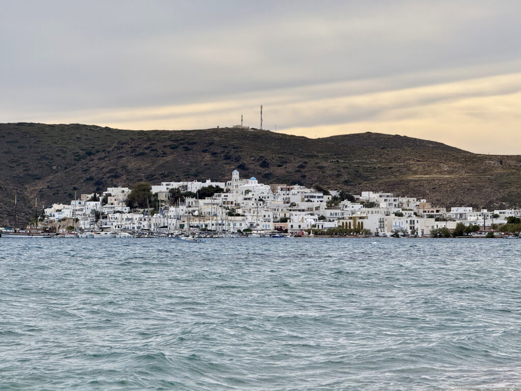 que ver en milos grecia